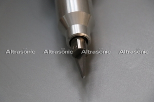  300W Automatic Ultrasonic Cutting Knife with Good finishing for Fiberglass Cutting or Deflashing 