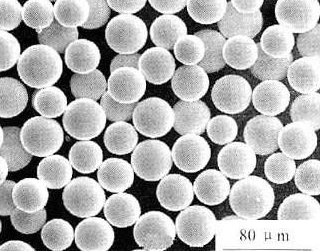 Preparazione e sviluppo di polvere di metallo mediante atomizzazione ad ultrasuoni